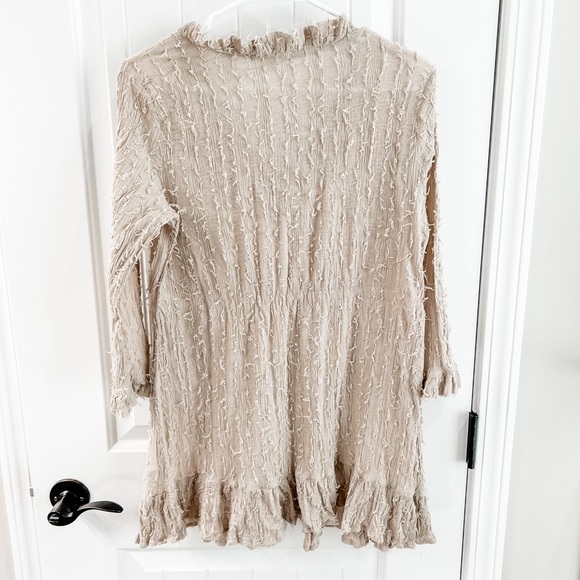 Indigo Soul Neutral Tan Raw Hem Peasant Top Size Medium - Picture 2 of 7